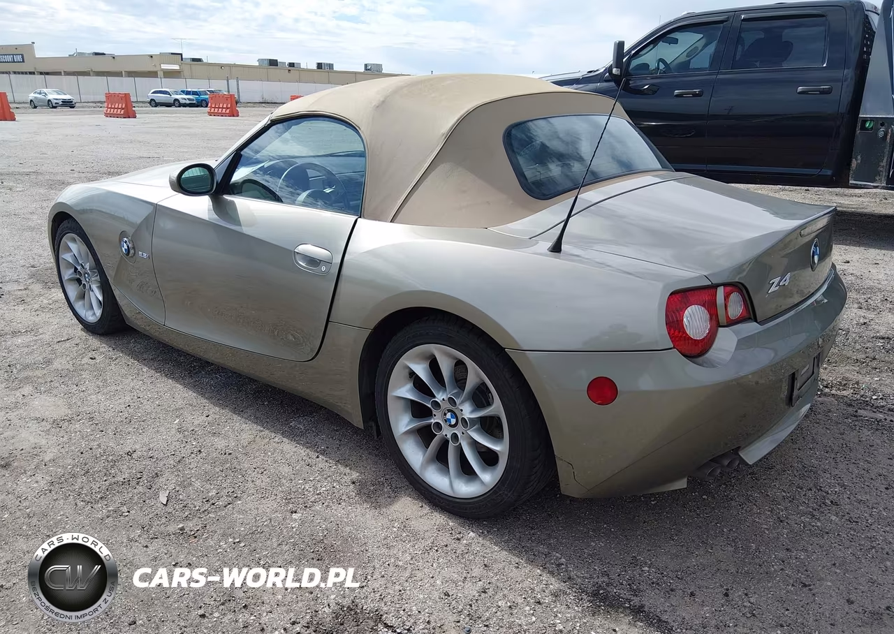 2005 BMW Z4 2.5I VIN:4USBT33555LS58412 - 3