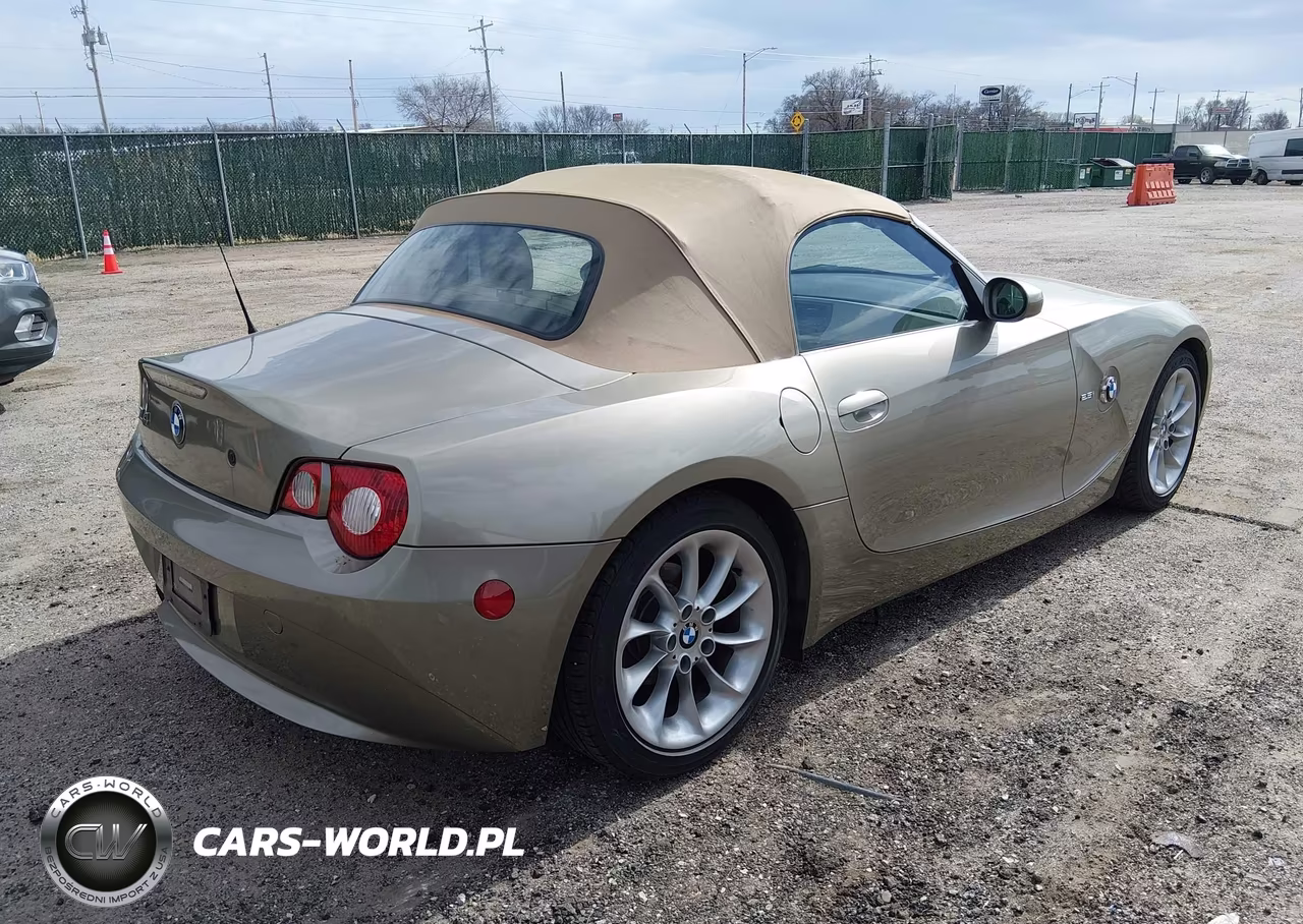 2005 BMW Z4 2.5I VIN:4USBT33555LS58412 - 4