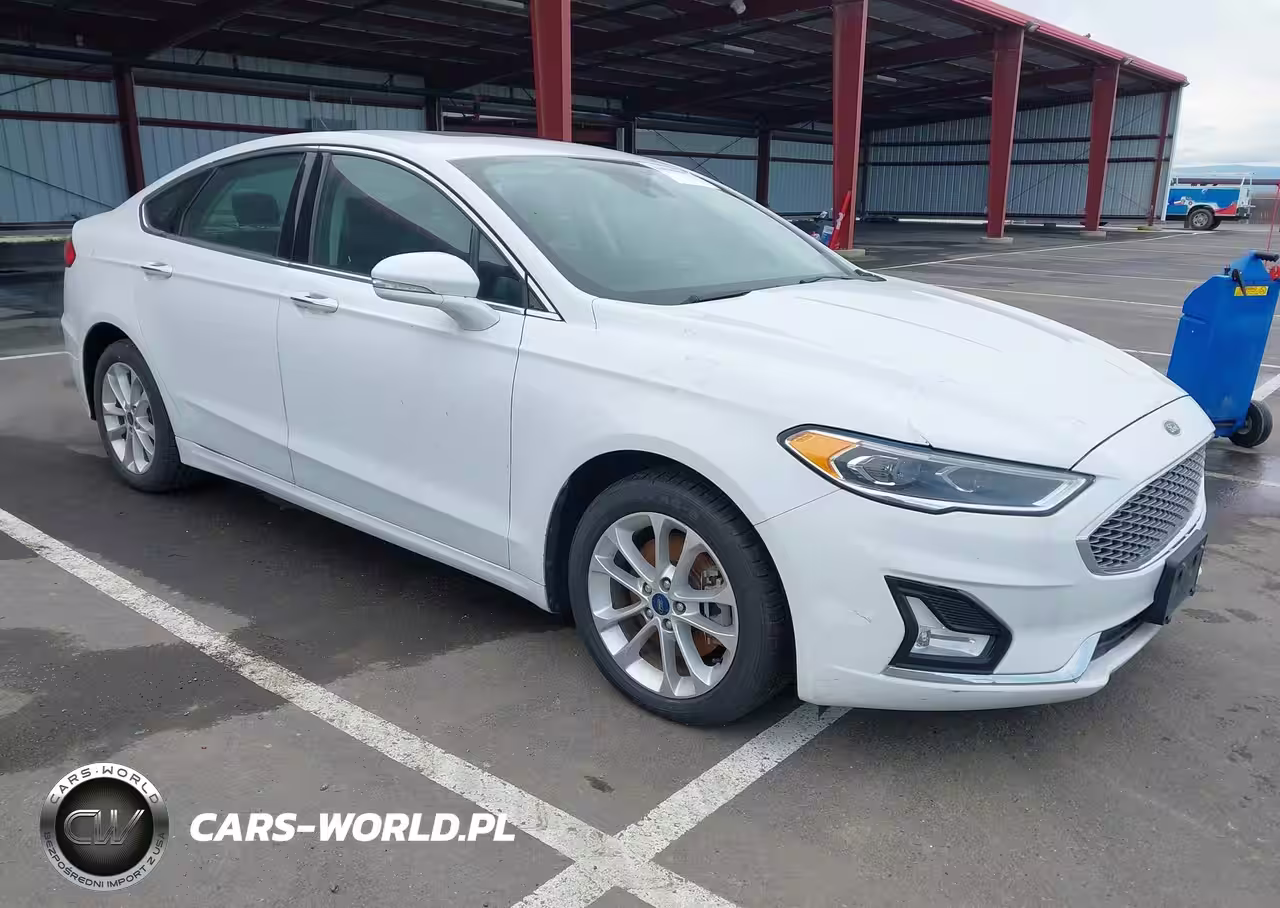 2020 Ford Fusion Plug-In Hybrid Titanium