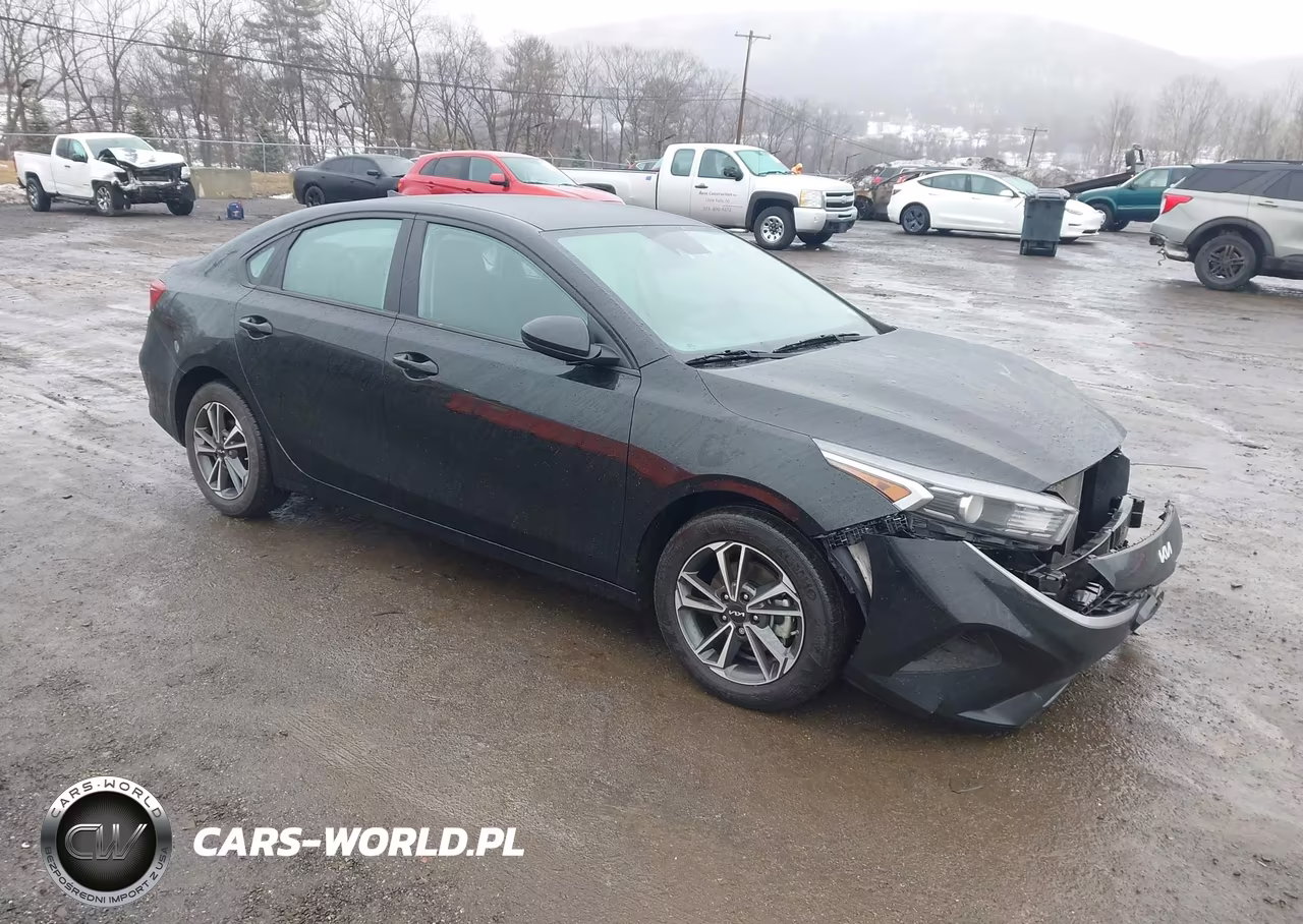 2023 Kia Forte Lxs – zdjęcie 1 z 16