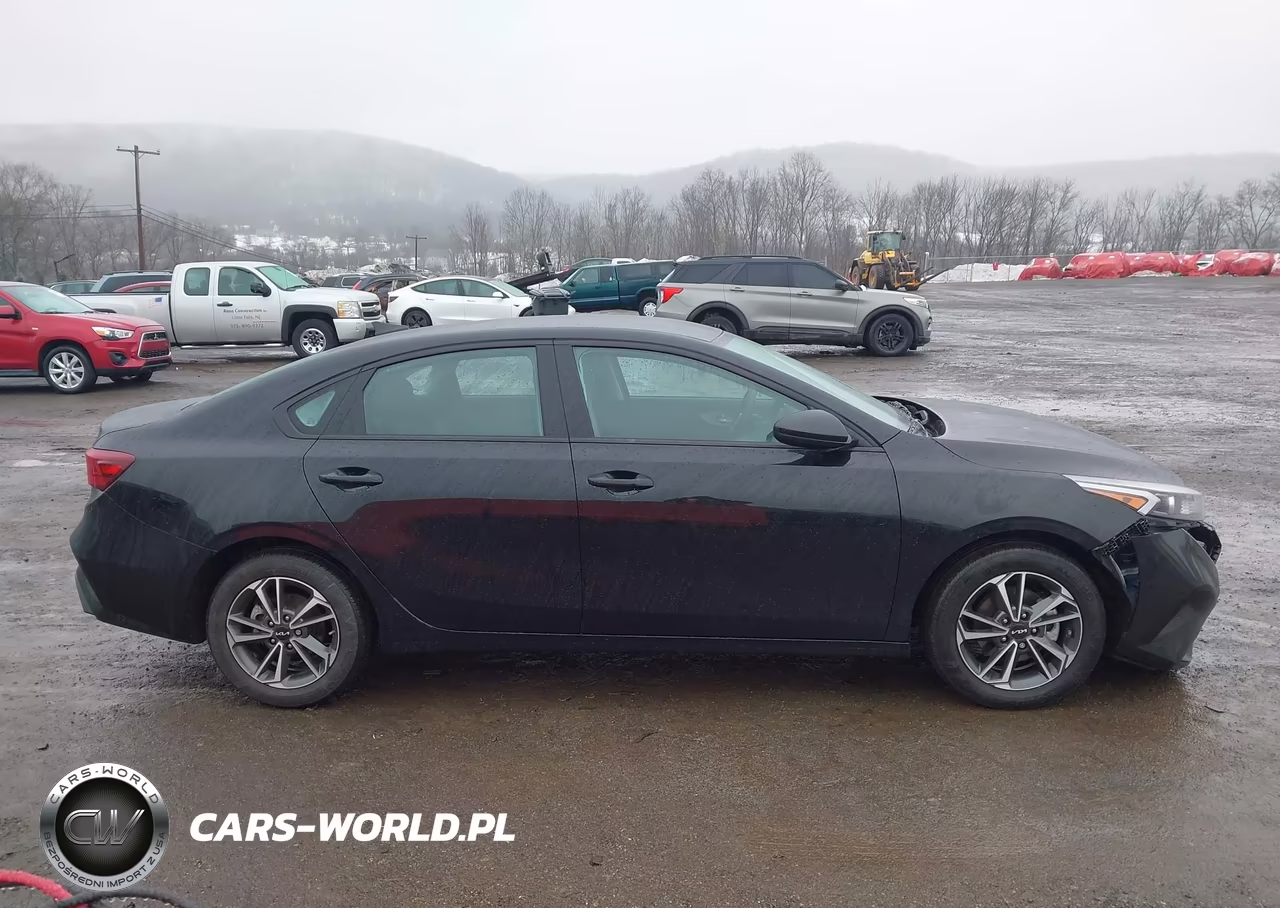 2023 Kia Forte Lxs VIN:3KPF24AD1PE674768 - 13
