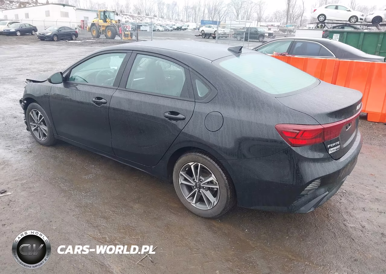 2023 Kia Forte Lxs VIN:3KPF24AD1PE674768 - 3