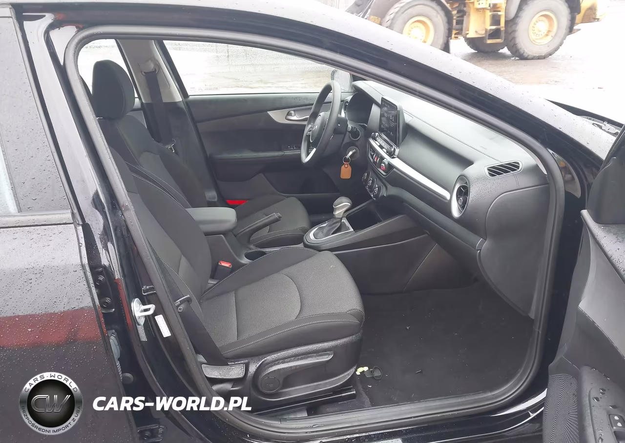 2023 Kia Forte Lxs VIN:3KPF24AD1PE674768 - 5