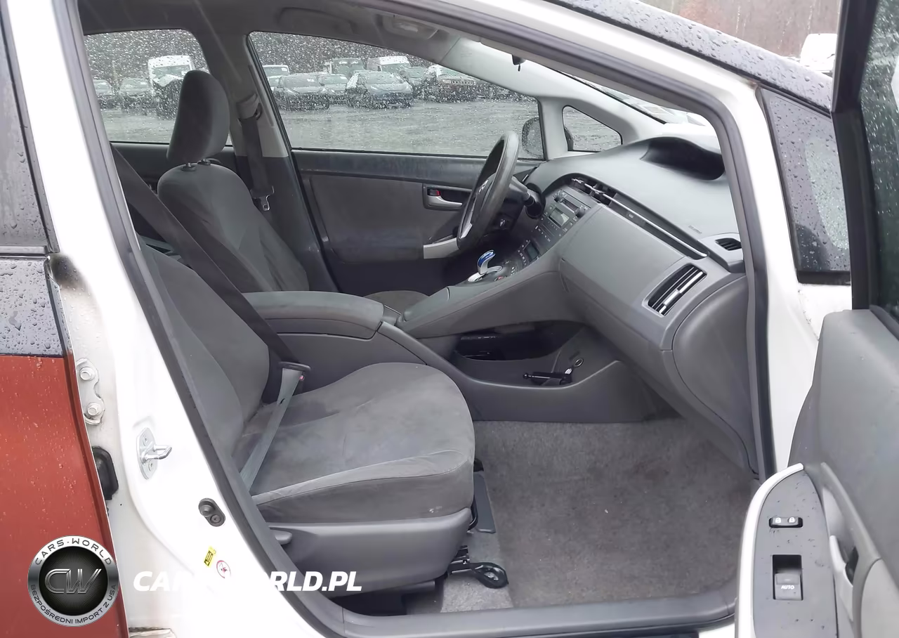 2010 Toyota Prius Iii VIN:JTDKN3DU8A0147614 - 5
