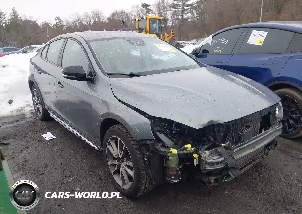 2016 Volvo S60 Cross Country T5 Platinum