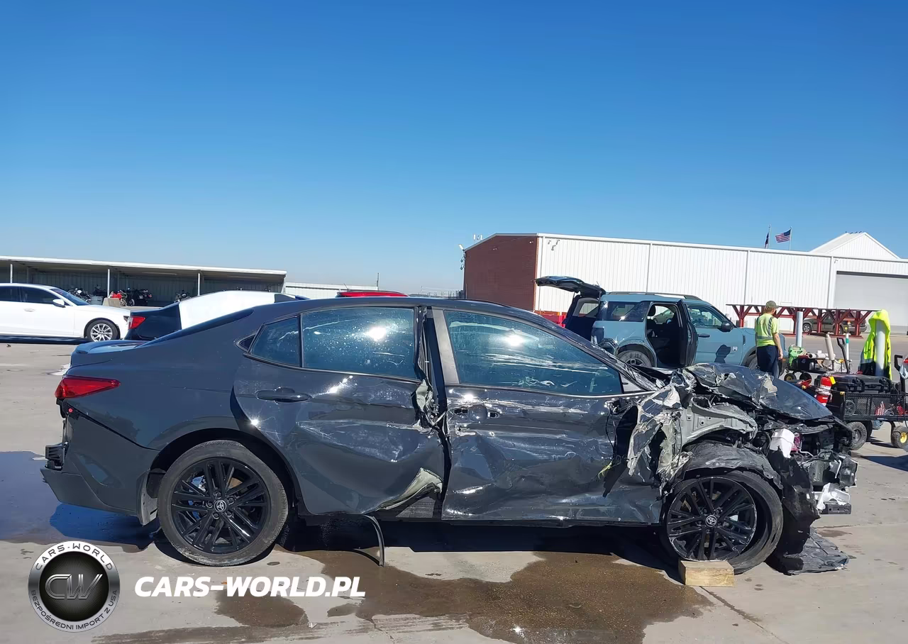 2026 Toyota Camry Se VIN:4T1DAACK2TU687802 - 13