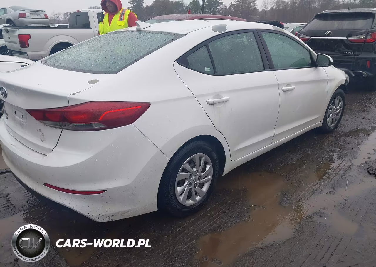 2017 Hyundai Elantra Se VIN:5NPD74LF0HH066079 - 4