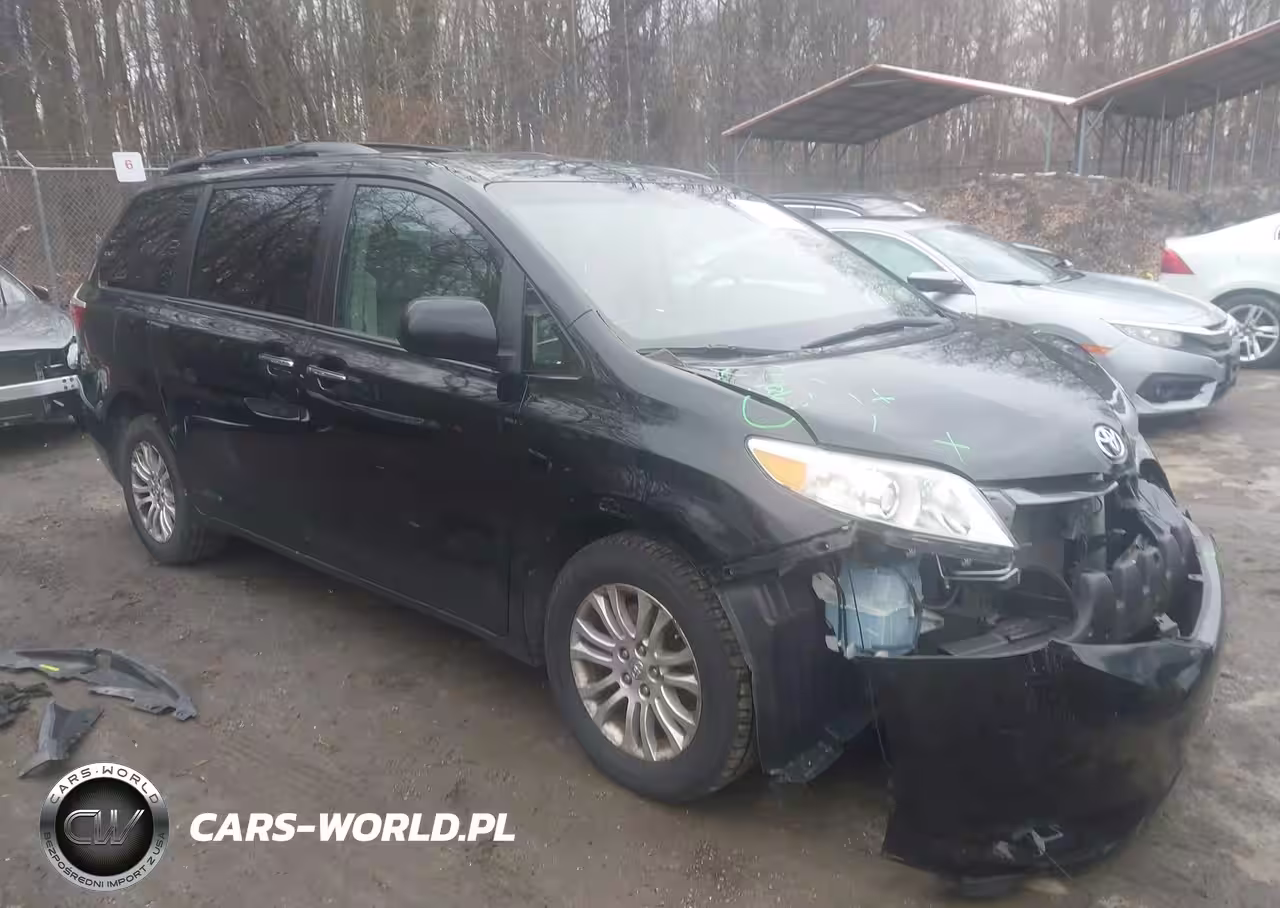 2017 Toyota Sienna Xle 8 Passenger