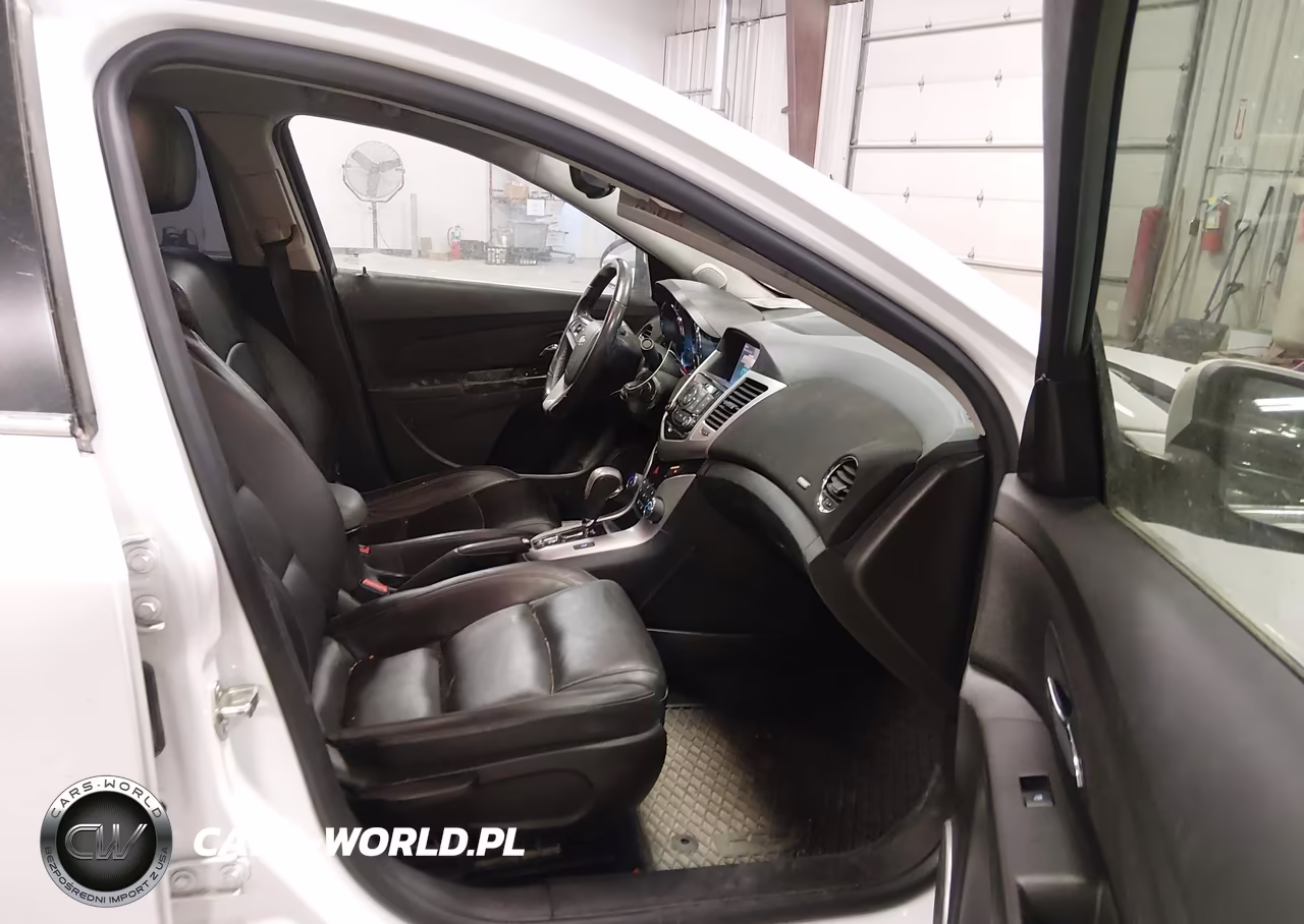 2014 Chevrolet Cruze Diesel VIN:1G1P75SZ3E7453796 - 5