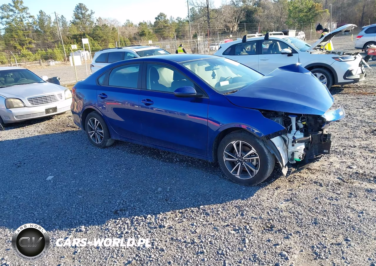 2024 Kia Forte Lxs – zdjęcie 1 z 16