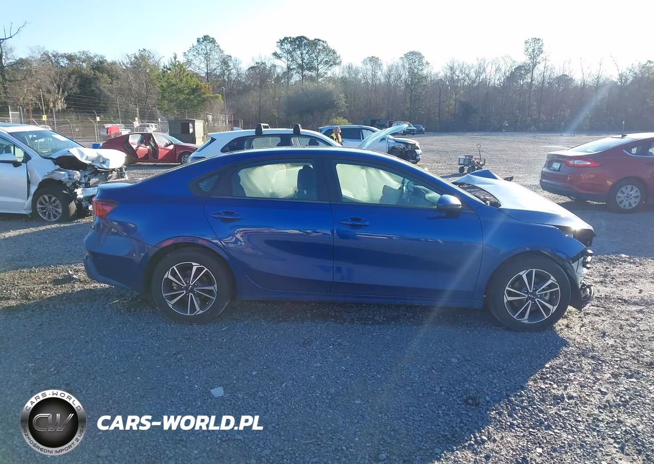 2024 Kia Forte Lxs VIN:3KPF24AD7RE804118 - 13