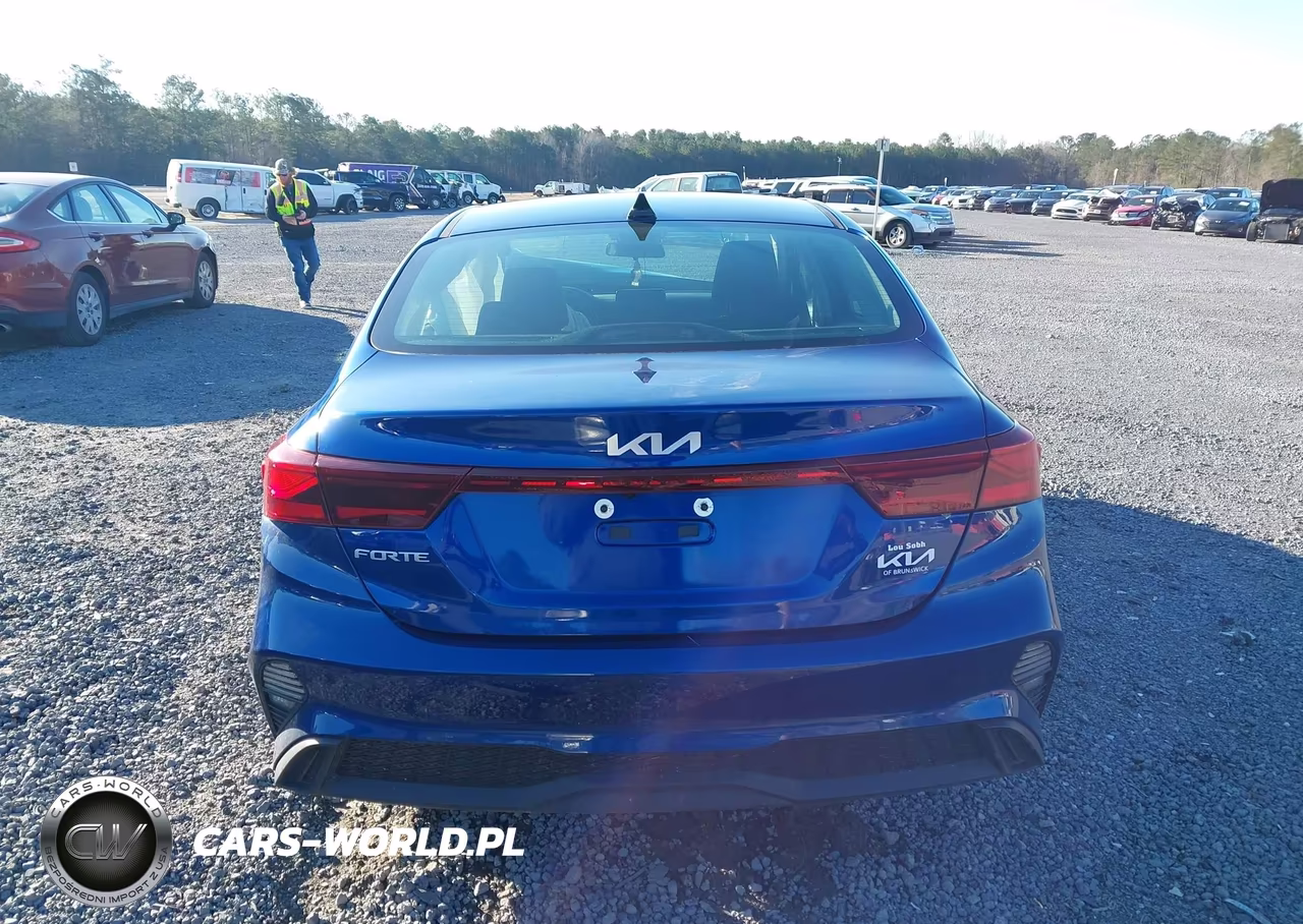 2024 Kia Forte Lxs VIN:3KPF24AD7RE804118 - 16