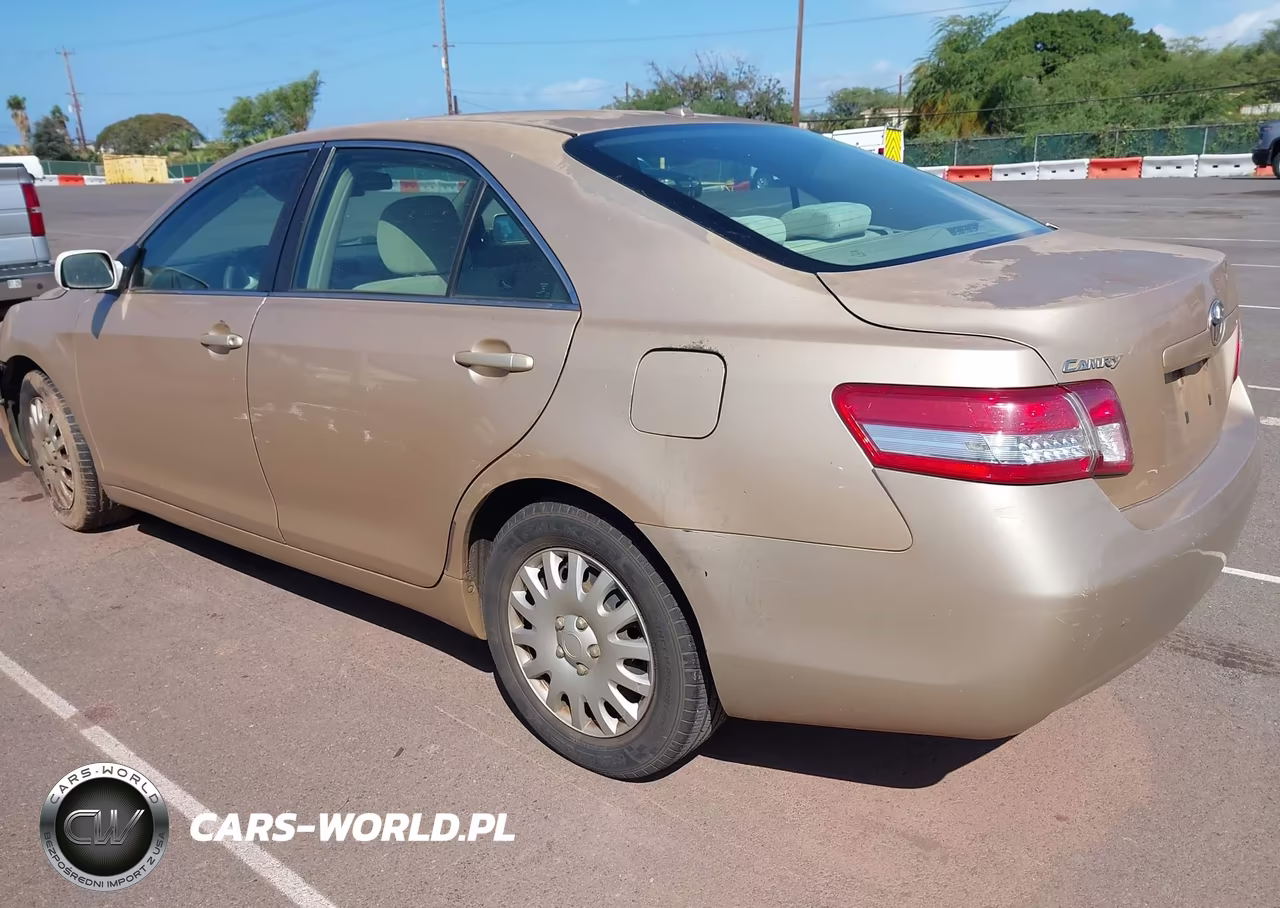 2010 Toyota Camry Le VIN:4T1BF3EK5AU102192 - 3