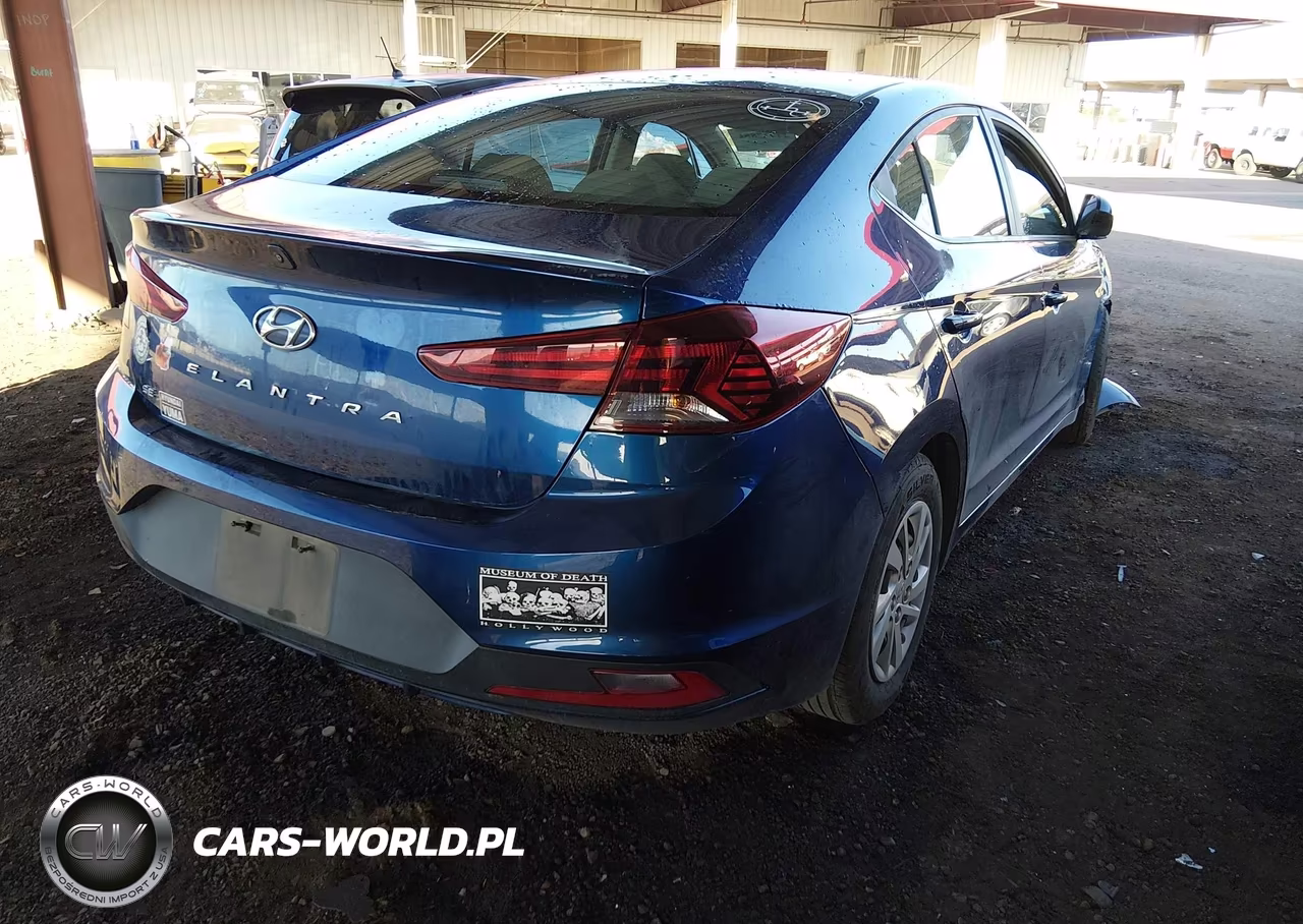 2019 Hyundai Elantra Se VIN:5NPD74LF3KH456374 - 4