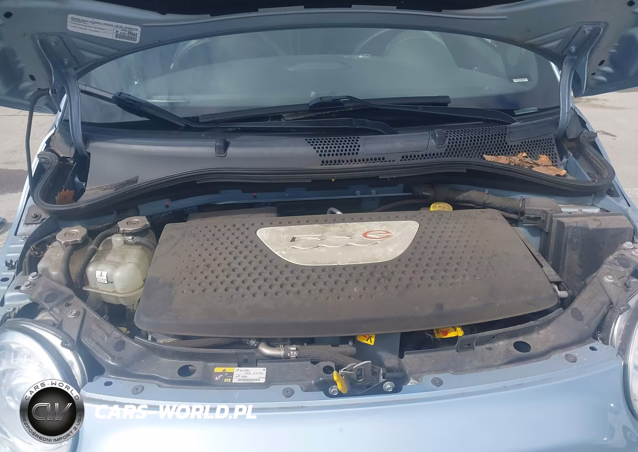 2015 Fiat 500E Battery Electric VIN:3C3CFFGE0FT503074 - 10