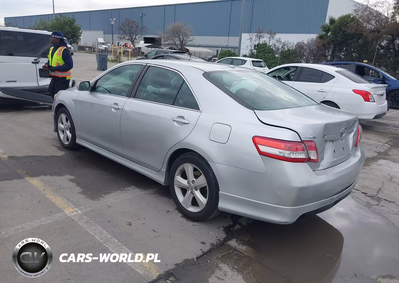2010 Toyota Camry Se VIN:4T1BF3EK9AU514423 - 3