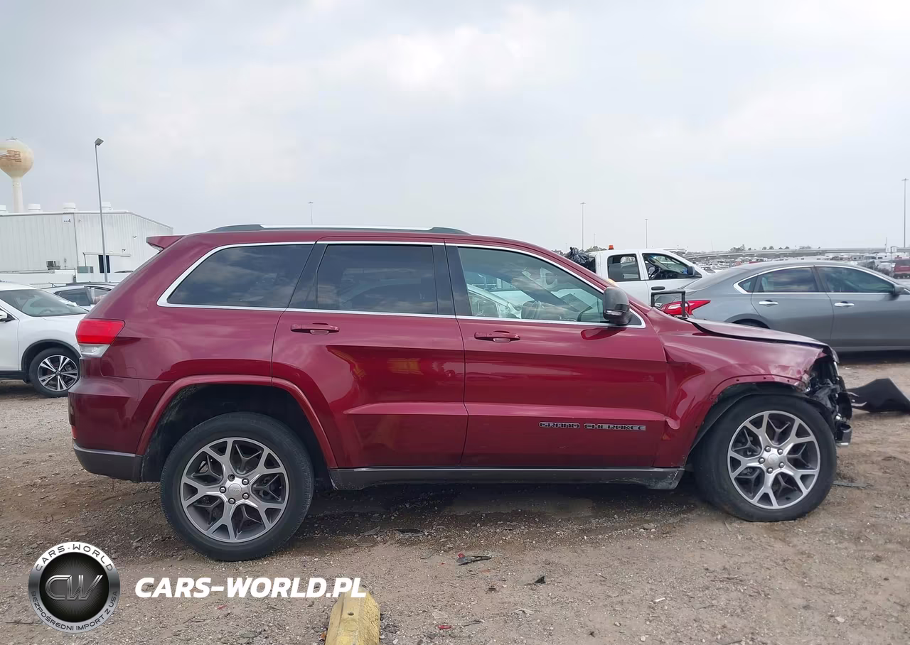 2018 Jeep Grand Cherokee Sterling Edition 4X2 VIN:1C4RJEBG4JC181678 - 13