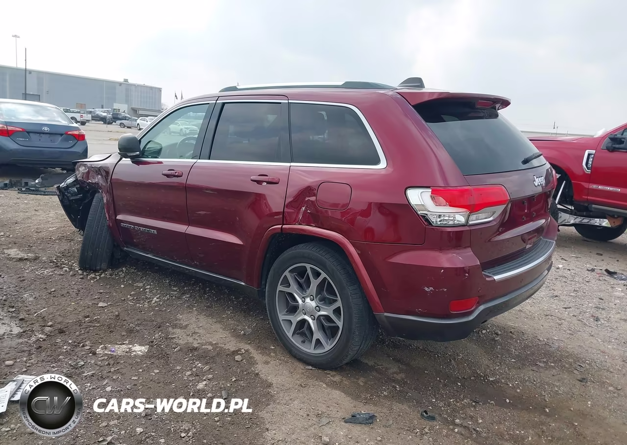 2018 Jeep Grand Cherokee Sterling Edition 4X2 VIN:1C4RJEBG4JC181678 - 3