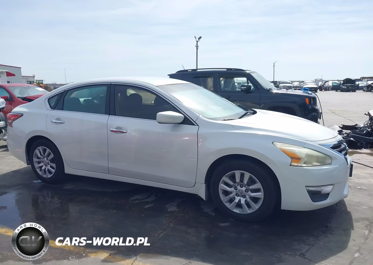 2015 Nissan Altima 2.5 S VIN:1N4AL3AP5FN378907 - 13