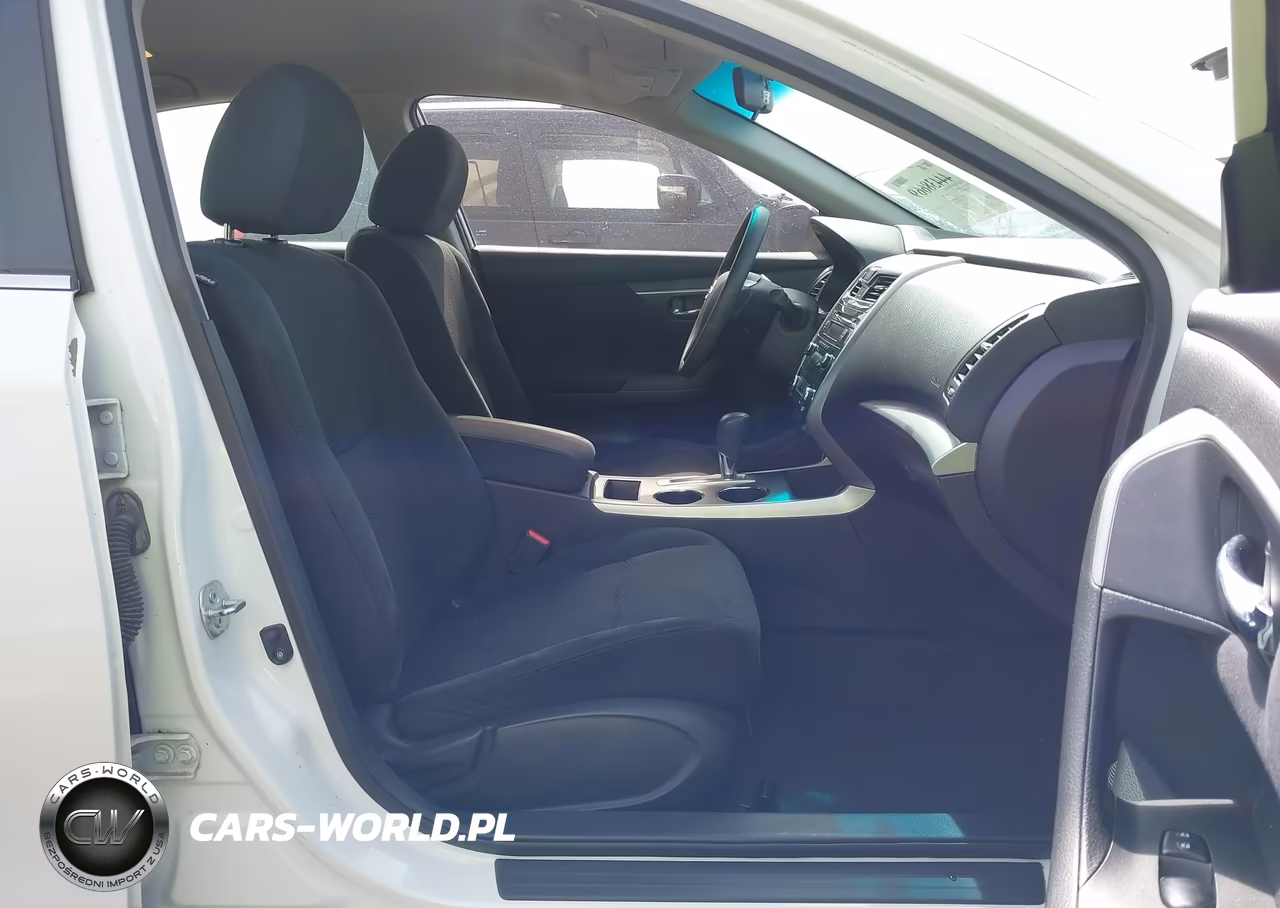 2015 Nissan Altima 2.5 S VIN:1N4AL3AP5FN378907 - 5
