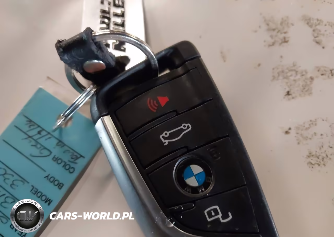 2023 BMW 330I xDrive VIN:3MW89FF00P8D61003 - 11