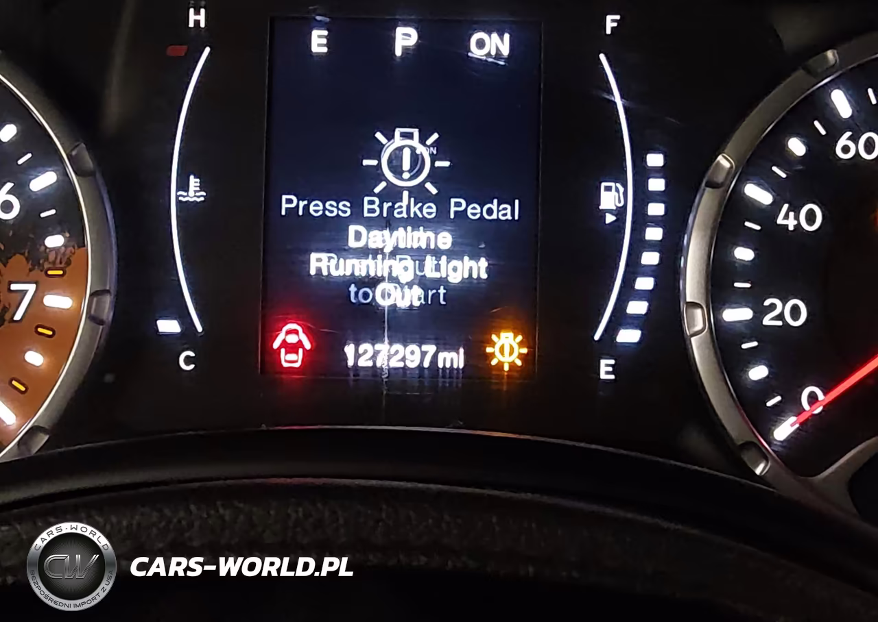 2018 Jeep Renegade Sport 4X4 VIN:ZACCJBAB2JPH69021 - 16
