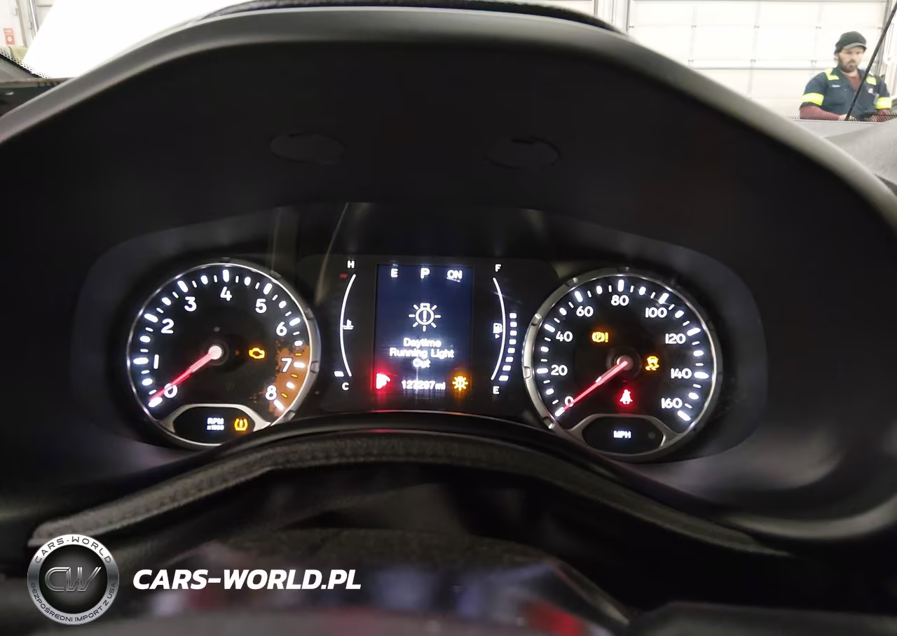 2018 Jeep Renegade Sport 4X4 VIN:ZACCJBAB2JPH69021 - 7