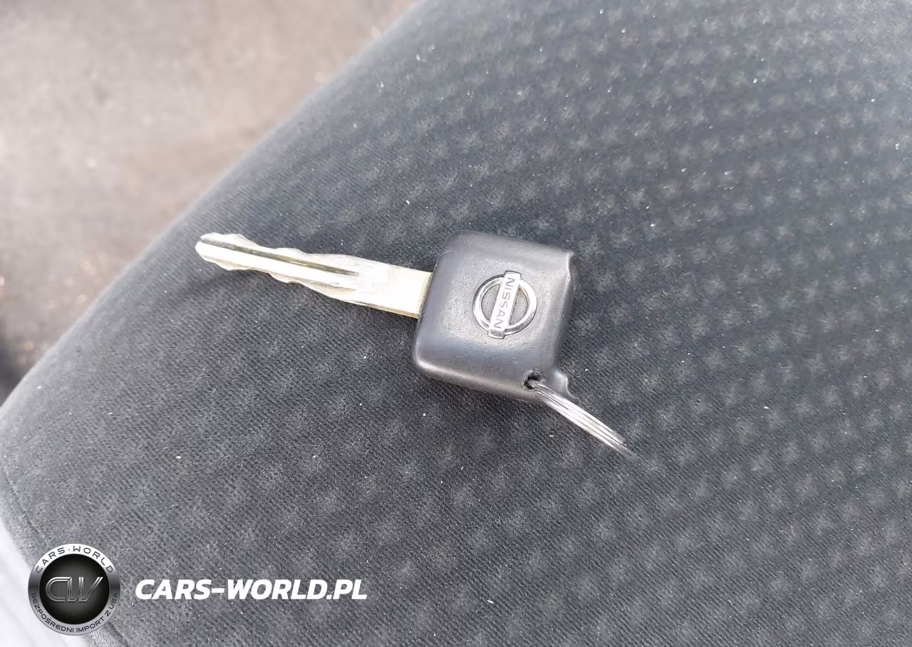 2010 Nissan Versa 1.8S VIN:3N1BC1AP5AL376993 - 11