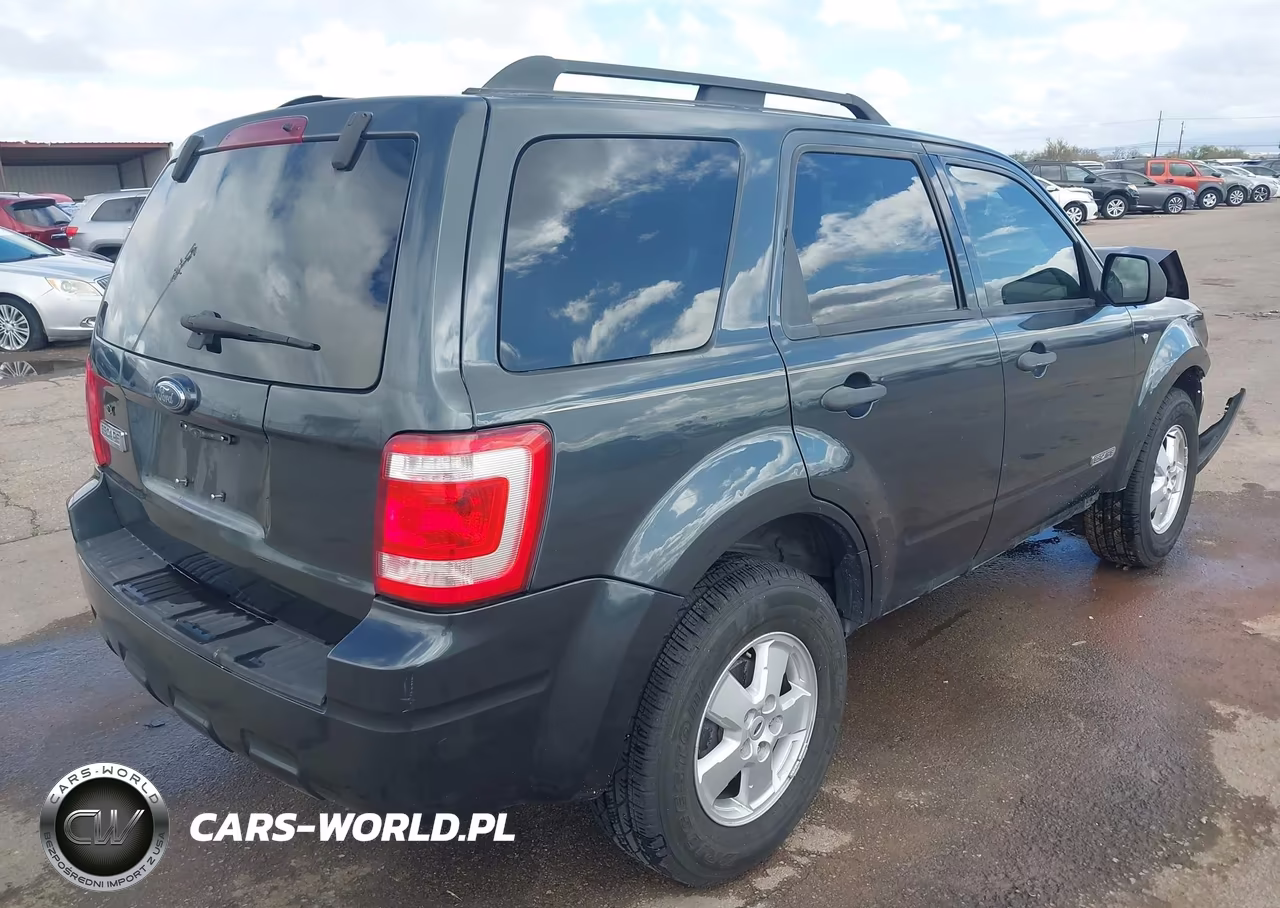 2008 Ford Escape Xlt VIN:1FMCU031X8KC79538 - 4