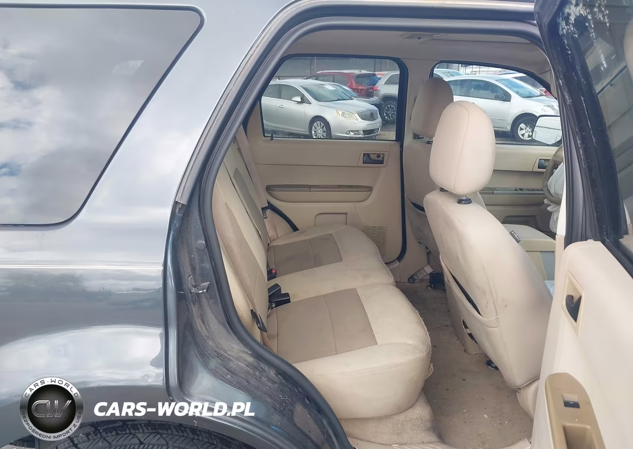 2008 Ford Escape Xlt VIN:1FMCU031X8KC79538 - 8