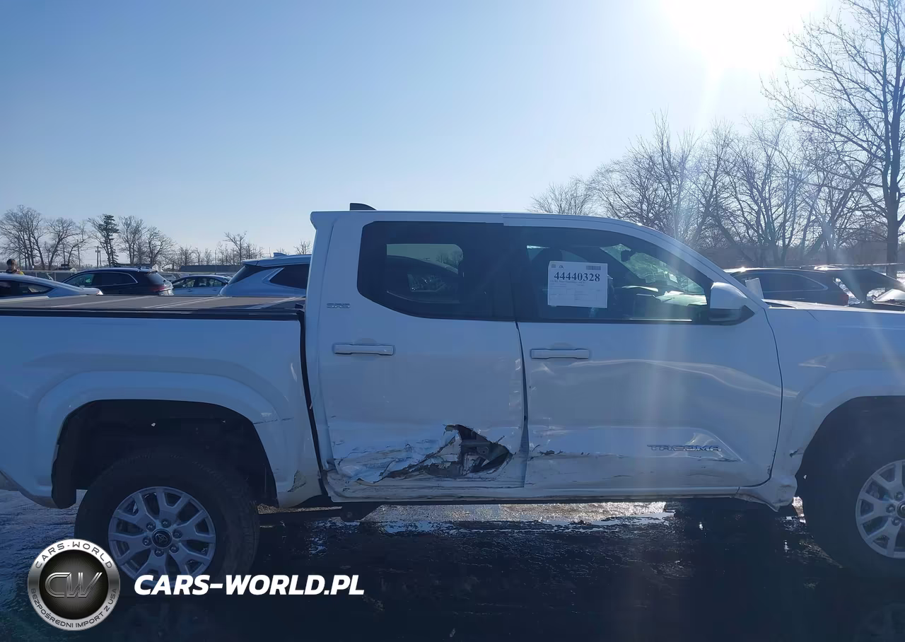 2025 Toyota Tacoma Sr5 VIN:3TMLB5JN4SM107633 - 13
