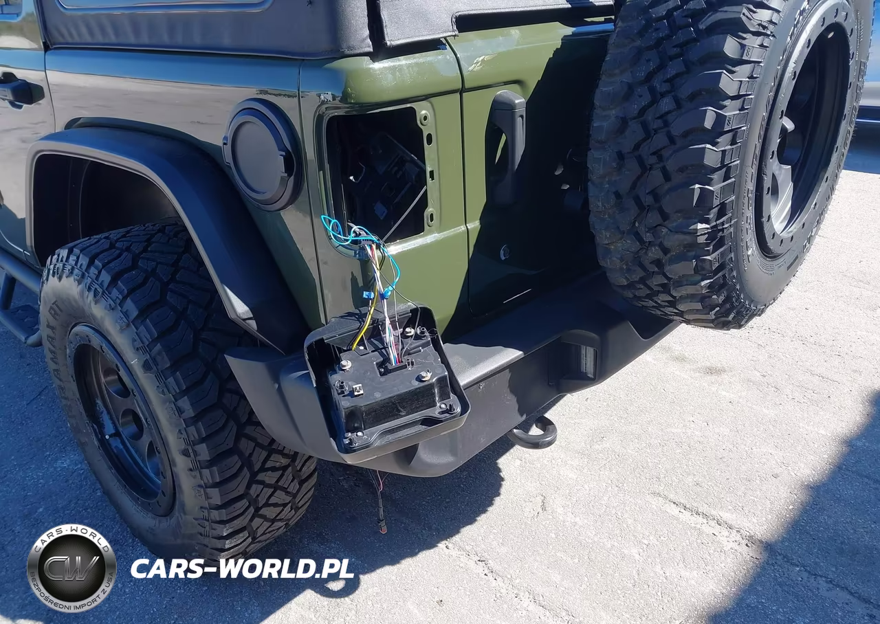2020 Jeep Wrangler Unlimited Sport 4X4 VIN:1C4HJXDN9LW291064 - 17