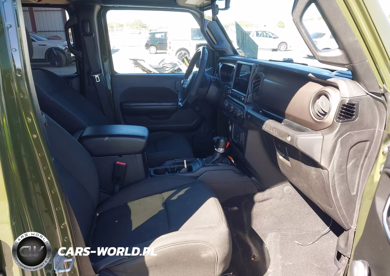 2020 Jeep Wrangler Unlimited Sport 4X4 VIN:1C4HJXDN9LW291064 - 5