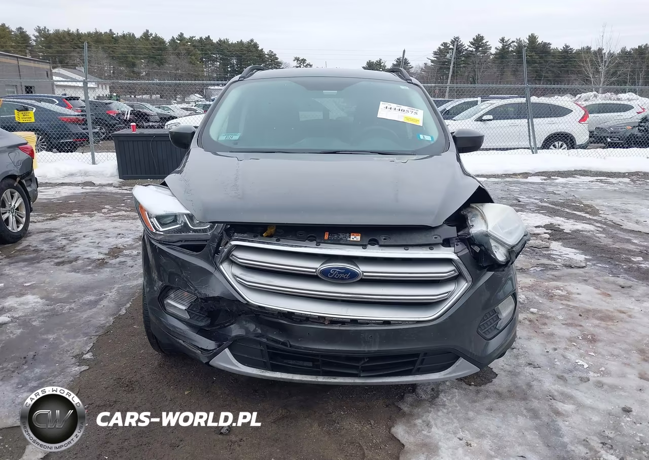 2017 Ford Escape Se VIN:1FMCU0GD2HUC27765 - 6