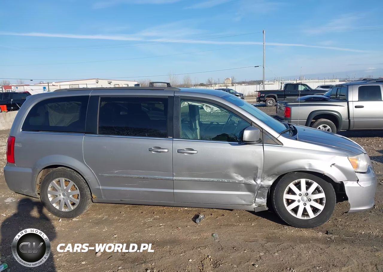 2014 Chrysler Town & Country Touring VIN:2C4RC1BG7ER133673 - 14