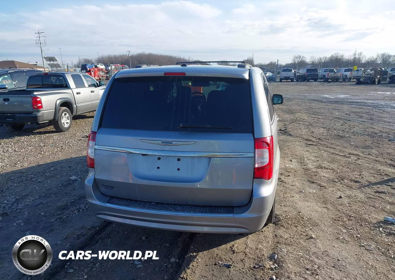 2014 Chrysler Town & Country Touring VIN:2C4RC1BG7ER133673 - 17