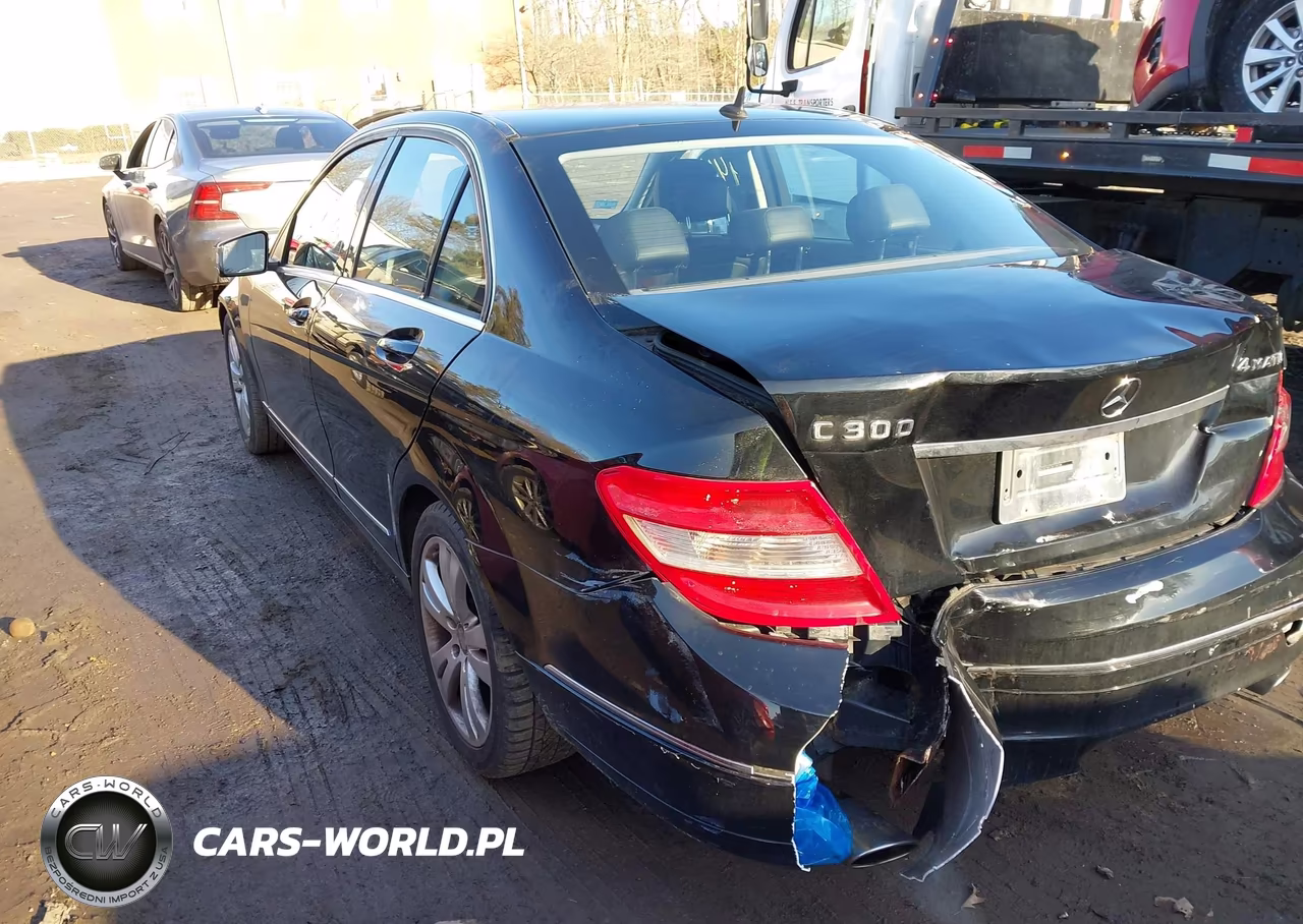 2011 Mercedes-Benz C 300 Luxury 4Matic VIN:WDDGF8BB7BR139038 - 3