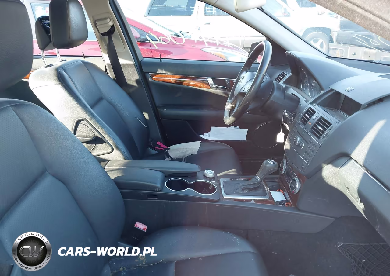2011 Mercedes-Benz C 300 Luxury 4Matic VIN:WDDGF8BB7BR139038 - 5