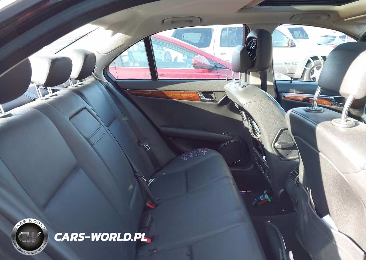 2011 Mercedes-Benz C 300 Luxury 4Matic VIN:WDDGF8BB7BR139038 - 8
