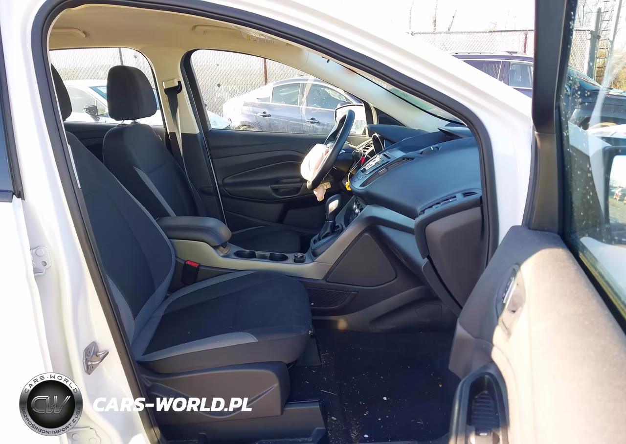 2015 Ford Escape S VIN:1FMCU0F71FUC60460 - 5