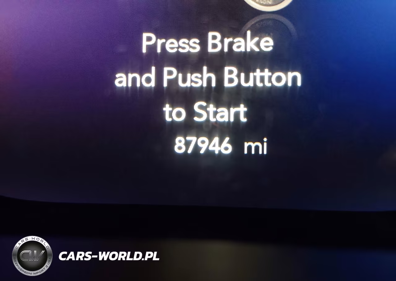 2017 Chrysler Pacifica Touring-L Plus VIN:2C4RC1EG6HR811488 - 15