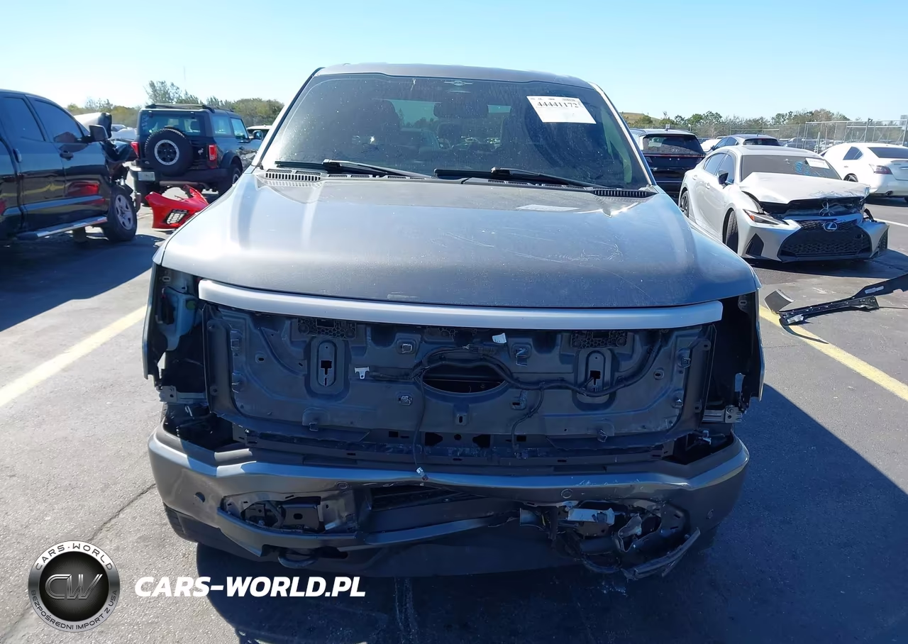 2023 Ford F-150 Lightning Xlt VIN:1FTVW1EL1PWG59788 - 12