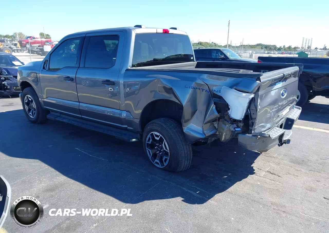 2023 Ford F-150 Lightning Xlt VIN:1FTVW1EL1PWG59788 - 3