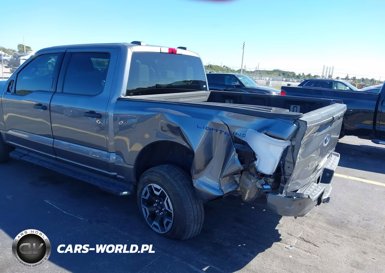 2023 Ford F-150 Lightning Xlt VIN:1FTVW1EL1PWG59788 - 6