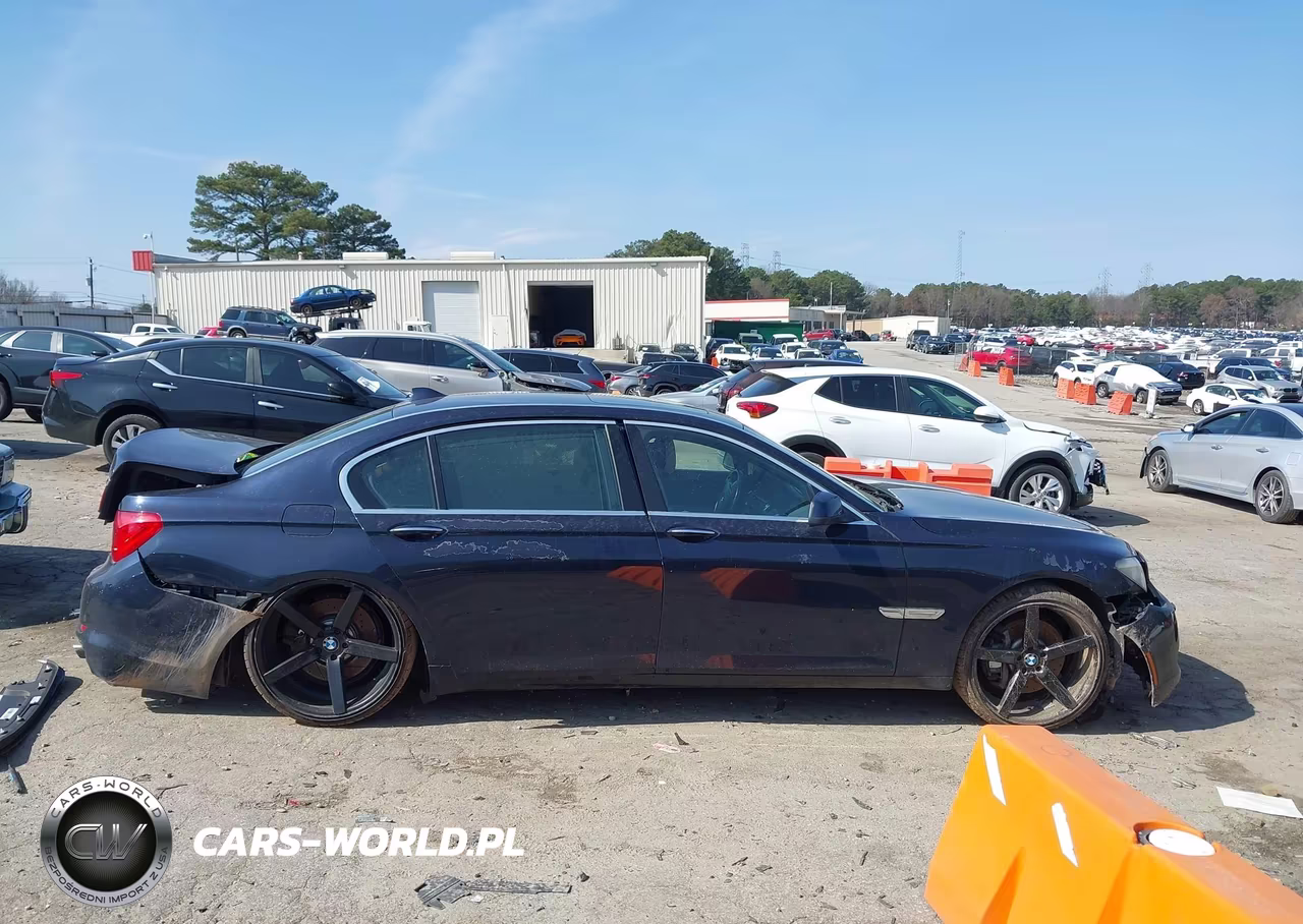 2009 BMW 750Li VIN:WBAKB83589CY60245 - 12