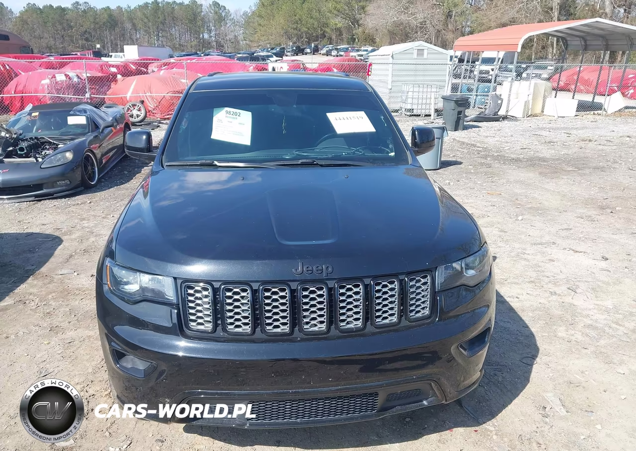 2020 Jeep Grand Cherokee Altitude 4X2 VIN:1C4RJEAGXLC392775 - 12