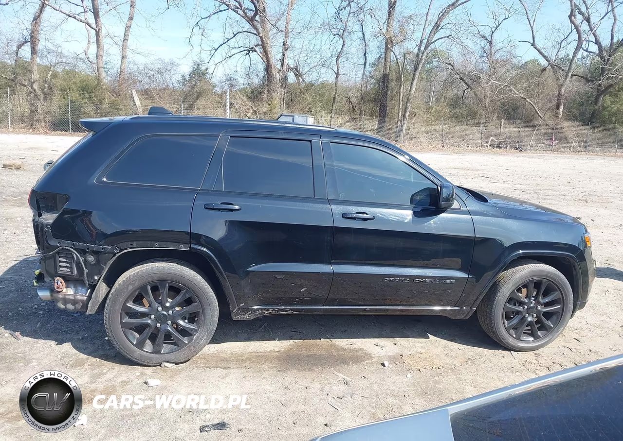2020 Jeep Grand Cherokee Altitude 4X2 VIN:1C4RJEAGXLC392775 - 13