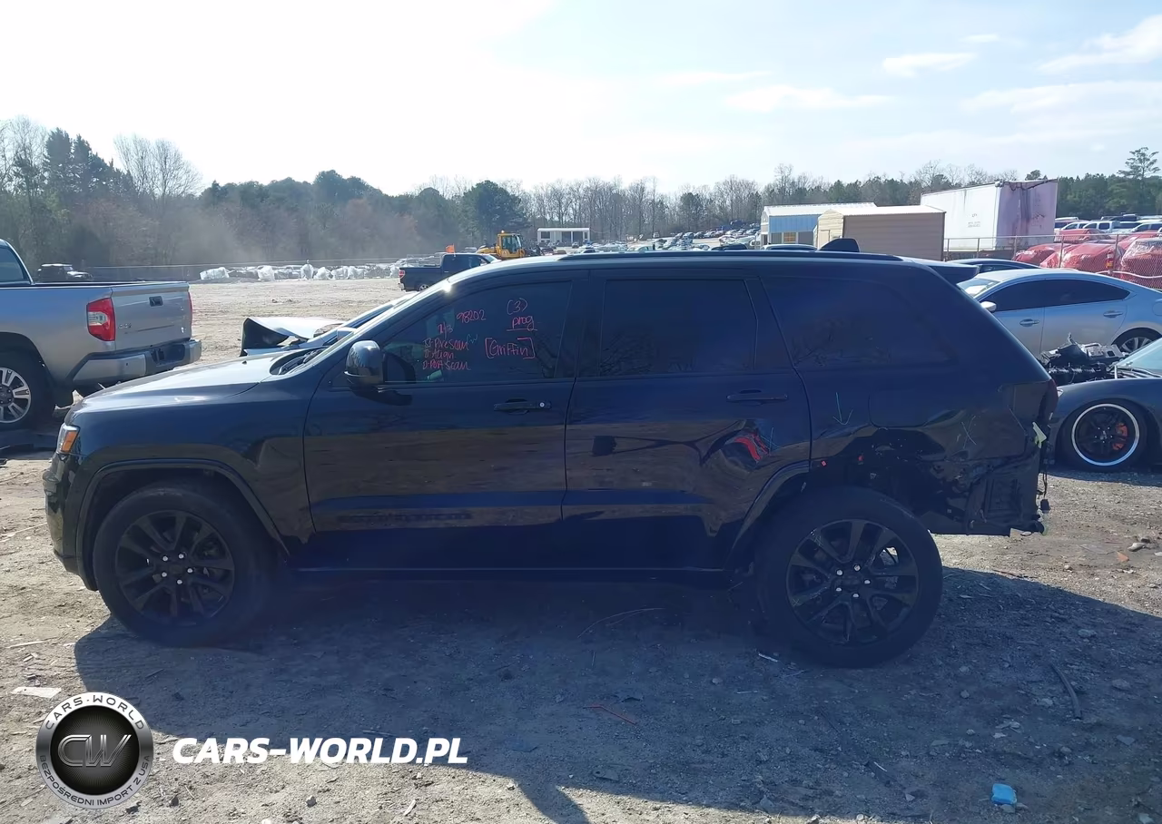 2020 Jeep Grand Cherokee Altitude 4X2 VIN:1C4RJEAGXLC392775 - 14