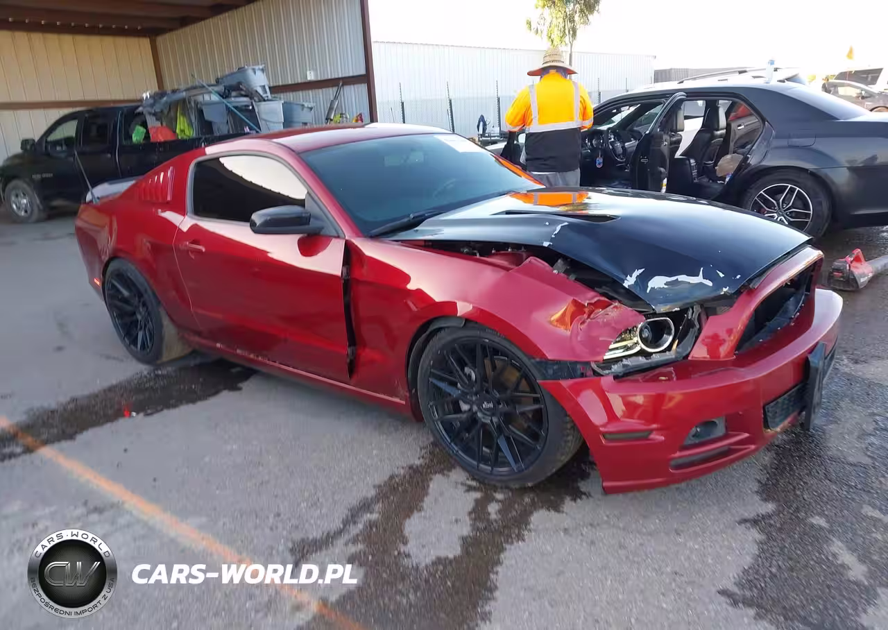 2014 Ford Mustang V6