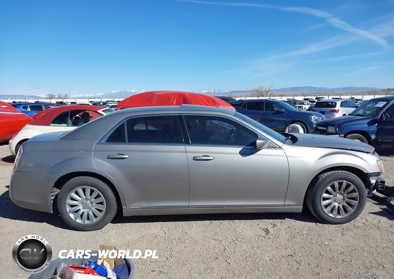 2014 Chrysler 300 VIN:2C3CCAAG3EH335900 - 15